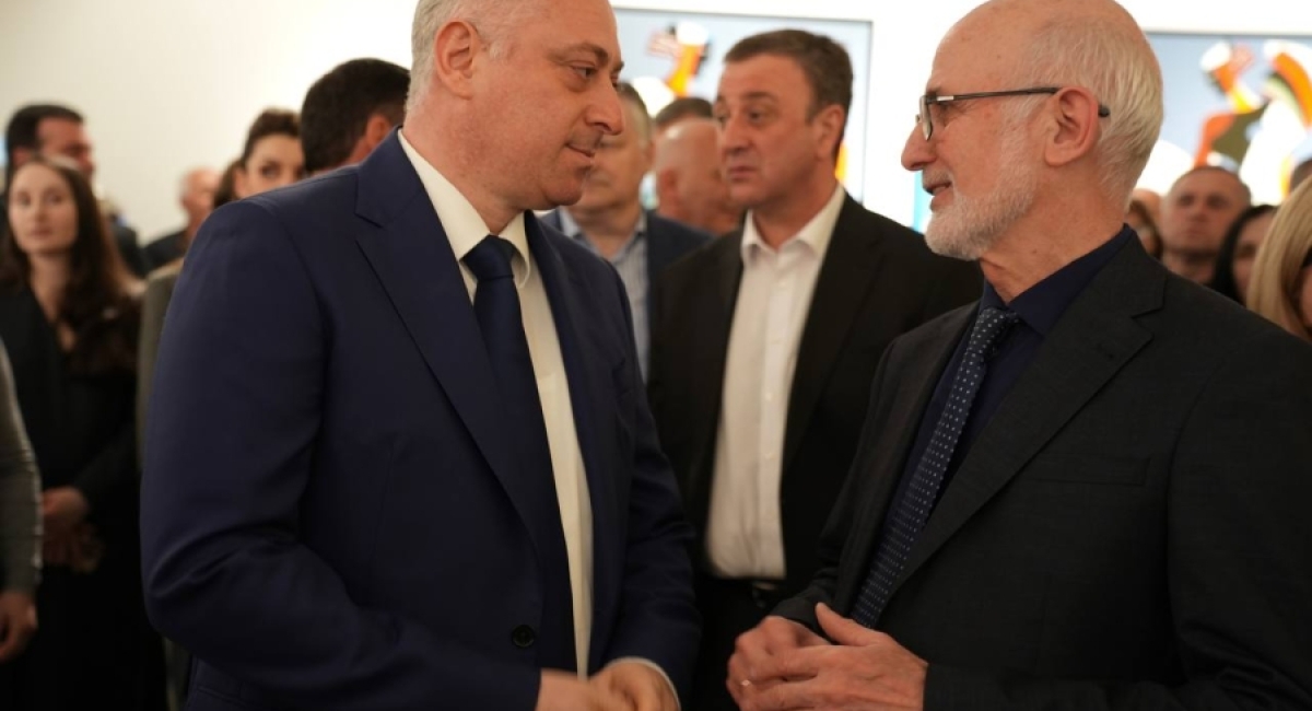 Президент посетил открытие юбилейной выставки Нугзара Логуа